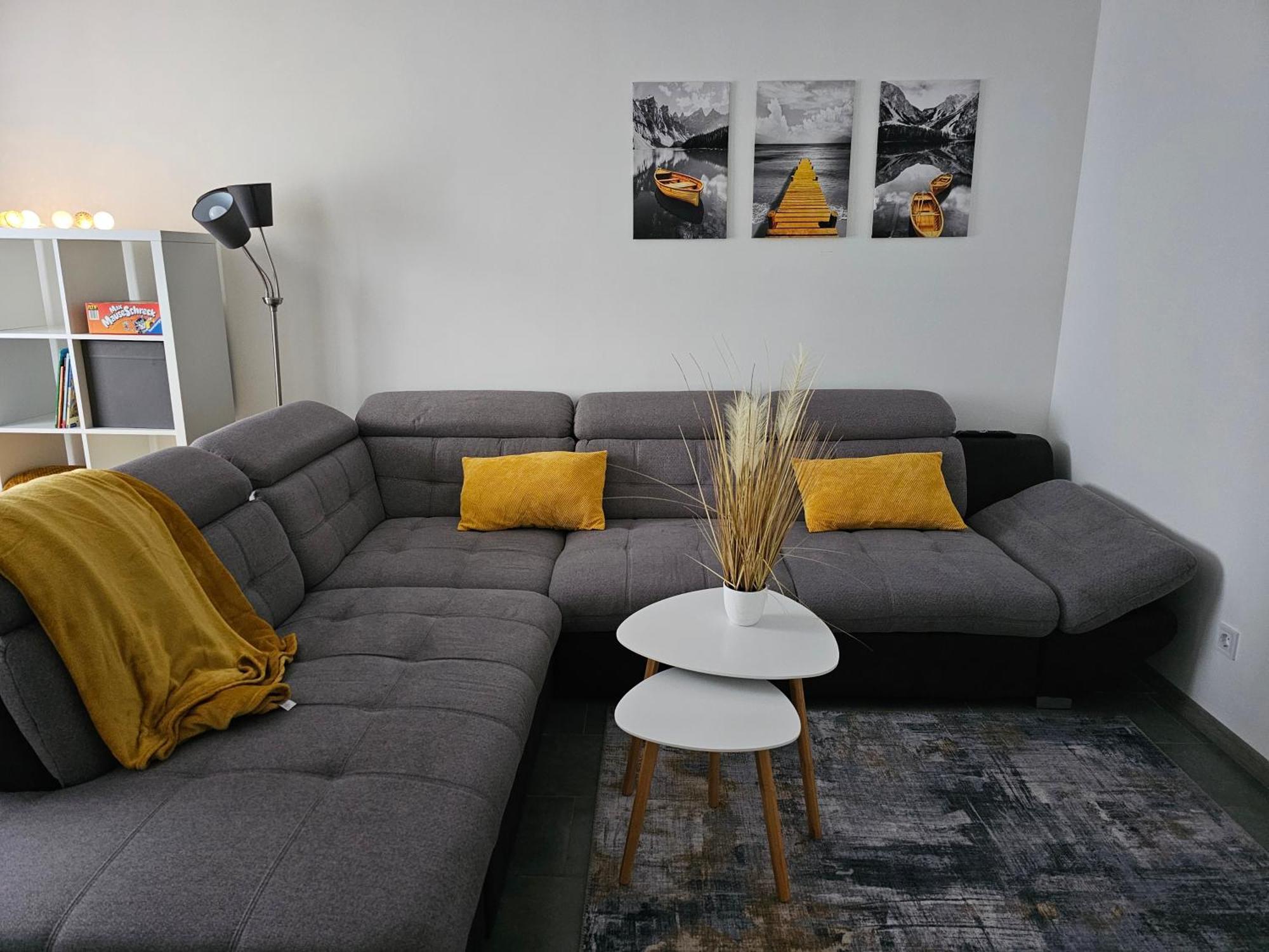 Warburg, Fewo "Sweet Home" 2,5 Zi- Eg-Separater Eingang - Parkplatz - Terasse- Komfortabel,Renoviert Bagian luar foto