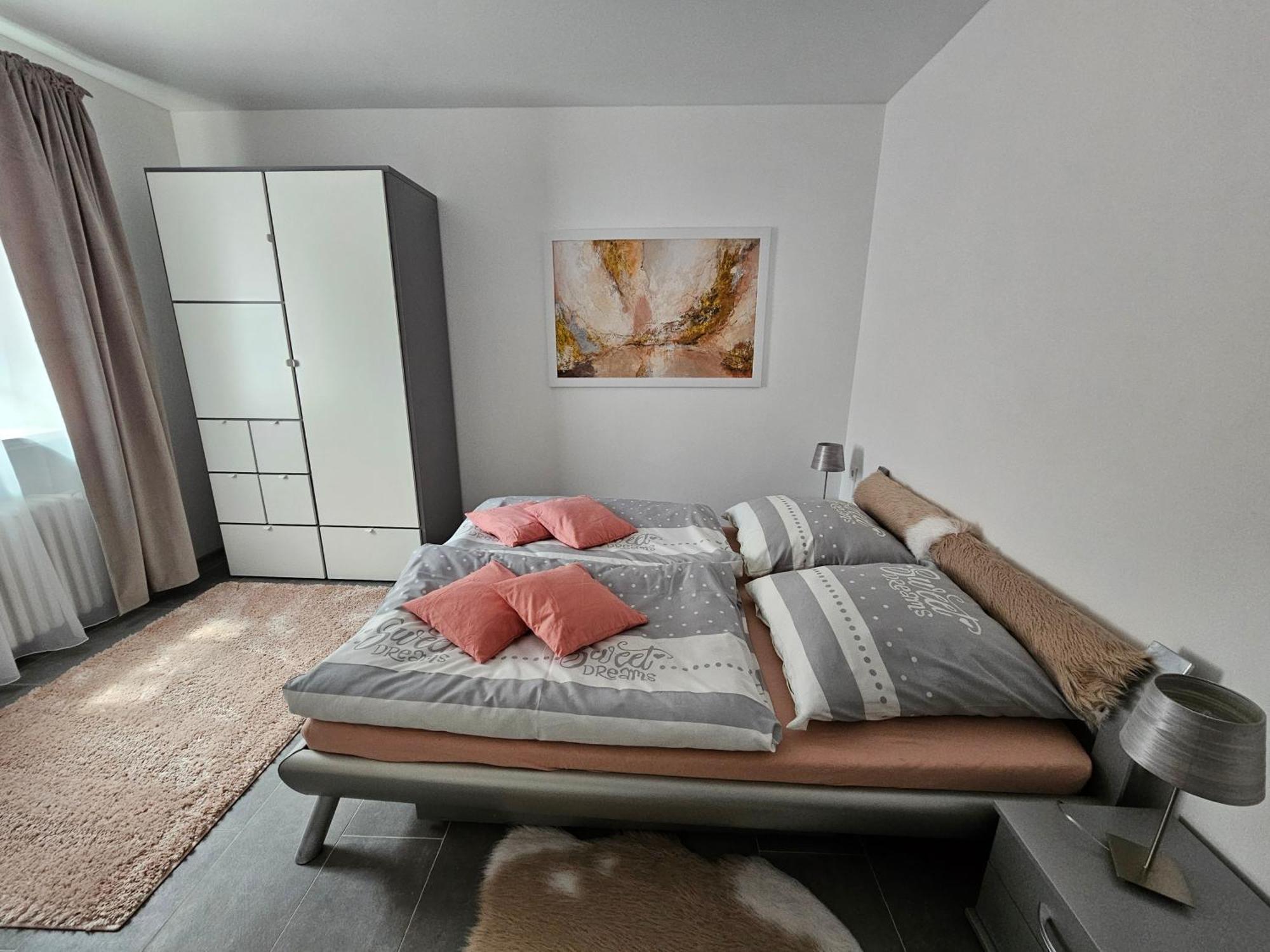 Warburg, Fewo "Sweet Home" 2,5 Zi- Eg-Separater Eingang - Parkplatz - Terasse- Komfortabel,Renoviert Bagian luar foto