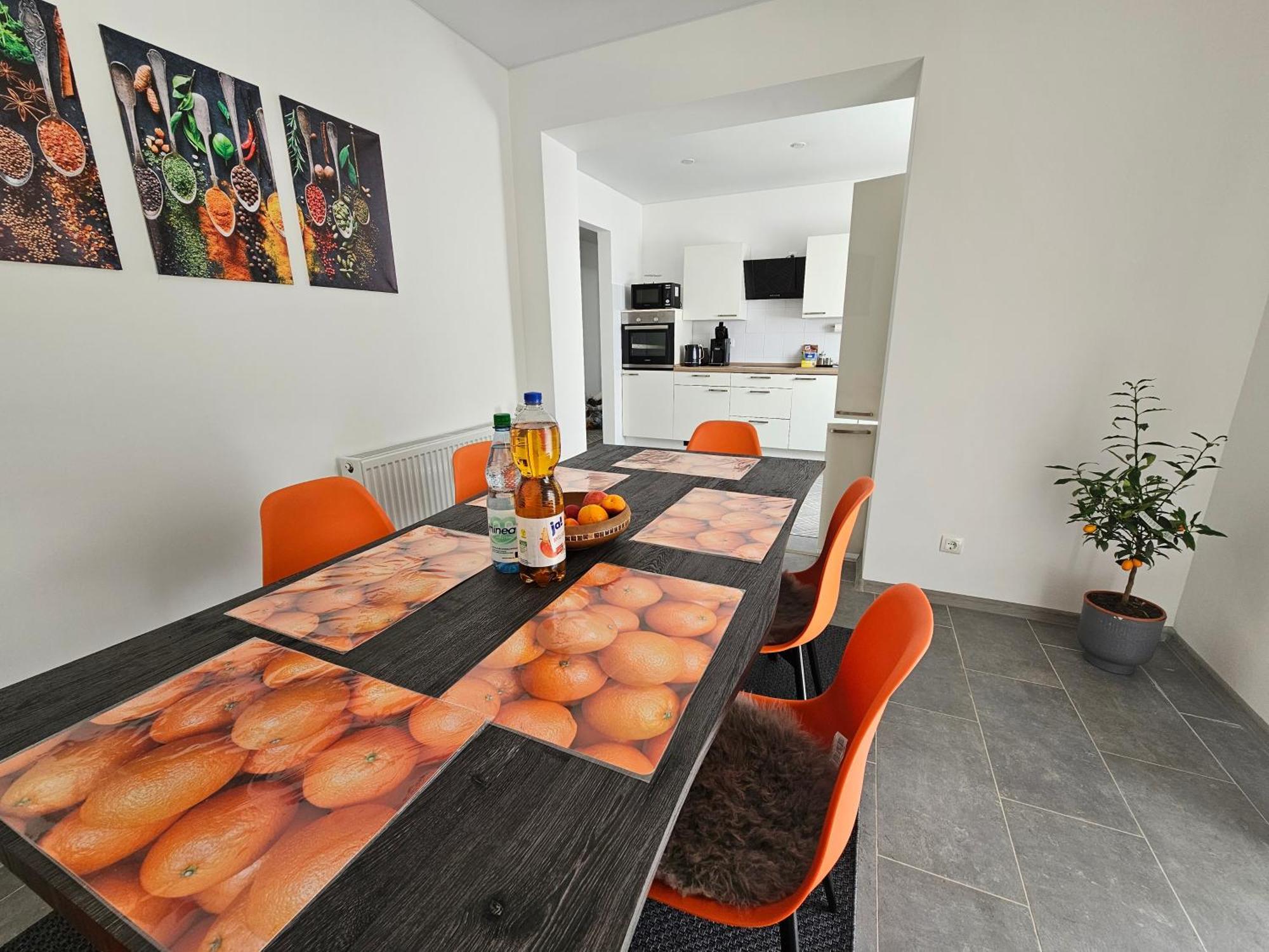 Warburg, Fewo "Sweet Home" 2,5 Zi- Eg-Separater Eingang - Parkplatz - Terasse- Komfortabel,Renoviert Bagian luar foto