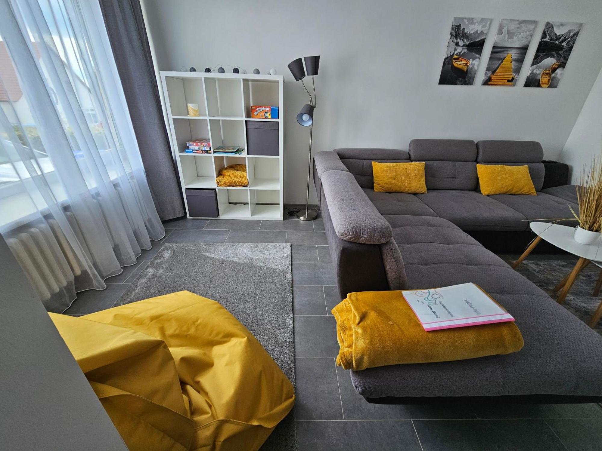 Warburg, Fewo "Sweet Home" 2,5 Zi- Eg-Separater Eingang - Parkplatz - Terasse- Komfortabel,Renoviert Bagian luar foto