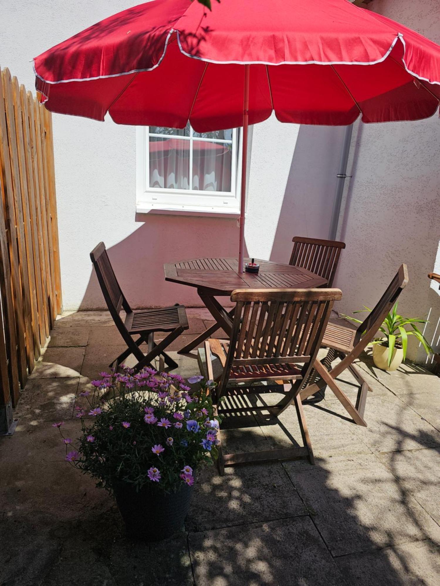 Warburg, Fewo "Sweet Home" 2,5 Zi- Eg-Separater Eingang - Parkplatz - Terasse- Komfortabel,Renoviert Bagian luar foto